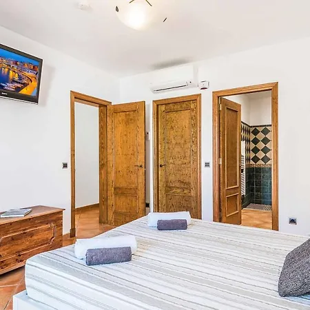 Villa Oratge Cala Llonga (Menorca)