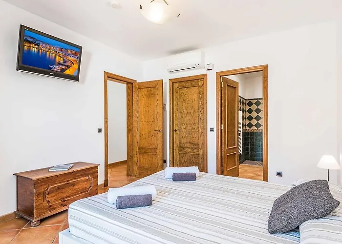 Villa Oratge Cala Llonga (Menorca)